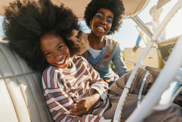 People – Medium Shot Family Retro